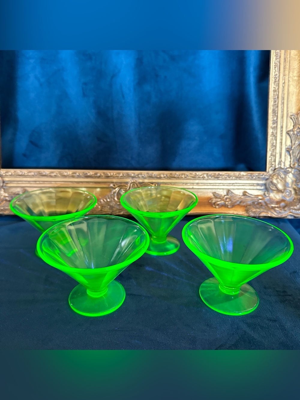 Vtg 4 Federal Glass Green Uranium Glass Low Footed Sherbert Dishes Optic Panel